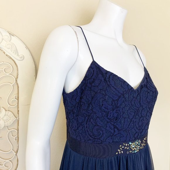 Adrianna Papell | Women's Navy Blue Lace & Chiffon Evening Gown | Size: 8 - Picture 4 of 13